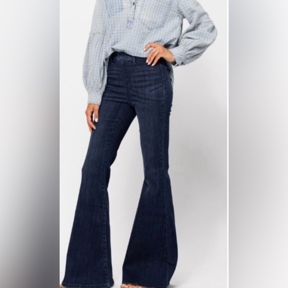 Judy Blue Denim - Judy Blue Pull On Super Flare Jean Dark Wash size 13/31 Great condition !